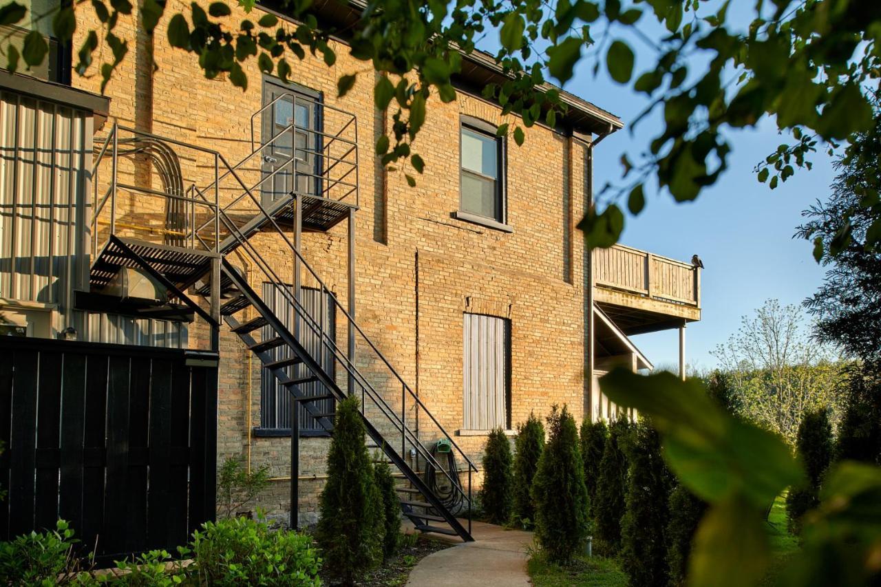 Samuels Boutique Hotel Годерич Экстерьер фото
